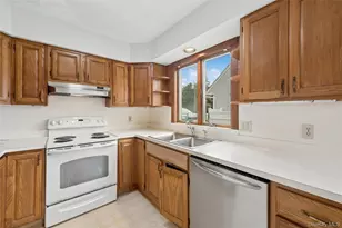 1 Heights Pl, Riverhead, NY 11901 - Photo 8