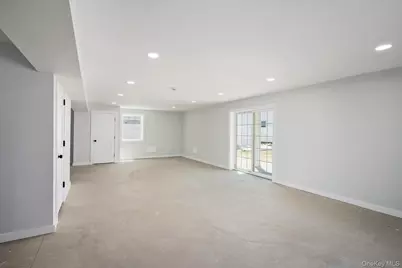 17 Island Parkway N, Island Park, NY 11558 - Photo 14
