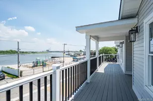 21 Island Pkwy, Island Park, NY 11558 - Photo 16