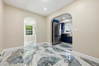 48 Flower Street, Hicksville, NY 11801 - Photo 14