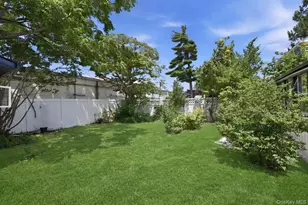 48 Flower St, Hicksville, NY 11801 - Photo 4
