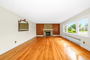 23 Spruce St, Farmingdale, NY 11735 - Photo 14