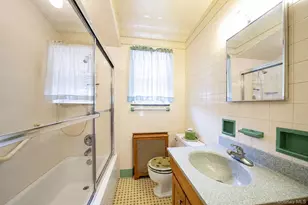 1621 Lurting Ave, Bronx, NY 10461 - Photo 16