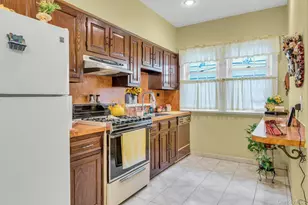 64-17 Eliot Ave, Middle Village, NY 11379 - Photo 14