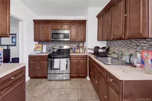 333 Bronx River Rd, Yonkers, NY 10704 - Photo 6