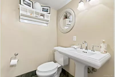 873 James Street, Pelham, NY 10803 - Photo 18