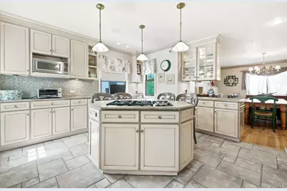 873 James Street, Pelham, NY 10803 - Photo 2