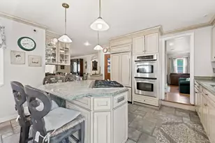 873 James St, Pelham, NY 10803 - Photo 4