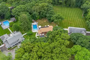 29 Wintergreen Dr, Melville, NY 11747 - Photo 32