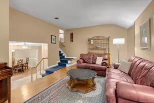 29 Wintergreen Dr, Melville, NY 11747 - Photo 6