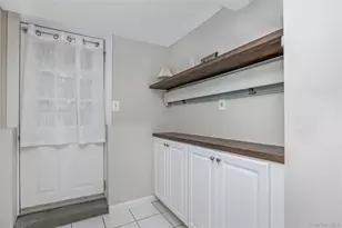 911 Harlane Cir, North Bellmore, NY 11710 - Photo 20