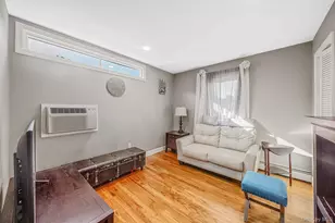 37 Oak Forest Dr, Islandia, NY 11749 - Photo 18