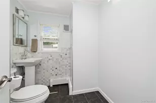 1954 Kirkwood Ave, Merrick, NY 11566 - Photo 12