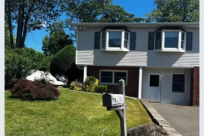 21 Vailshire Circle, Nanuet, NY 10954 - Photo 2