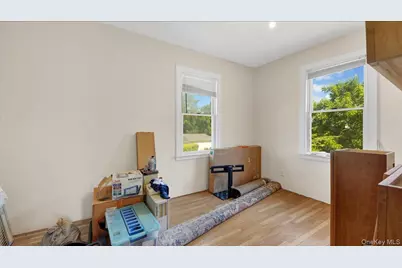 228 Weyman Avenue, New Rochelle, NY 10805 - Photo 20