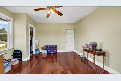 228 Weyman Avenue, New Rochelle, NY 10805 - Photo 14