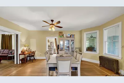 228 Weyman Avenue, New Rochelle, NY 10805 - Photo 10