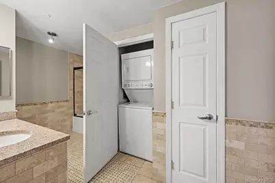 300 Mamaroneck Avenue #419, White Plains, NY 10605 - Photo 16