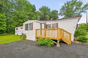 327 Currycross Rd, New Windsor, NY 12553 - Photo 2