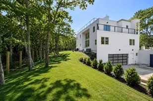 5 Bark Ct, Wainscott, NY 11975 - Photo 4