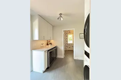 17 Locust Street, Riverhead, NY 11901 - Photo 6
