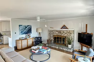 17 Locust St, Riverhead, NY 11901 - Photo 2