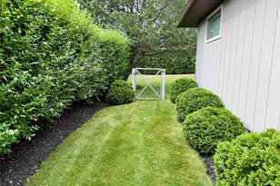 17 Locust St, Riverhead, NY 11901 - Photo 18