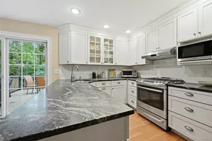 126 Bellecrest Ave, East Northport, NY 11731 - Photo 10