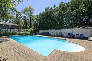 424 Alphabet St, Holbrook, NY 11741 - Photo 4