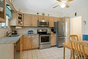 82 Holbrooke Rd, White Plains, NY 10605 - Photo 14