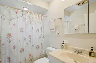 82 Holbrooke Rd, White Plains, NY 10605 - Photo 22