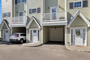 10 Hearthstone Ct., Farmingdale, NY 11735 - Photo 2