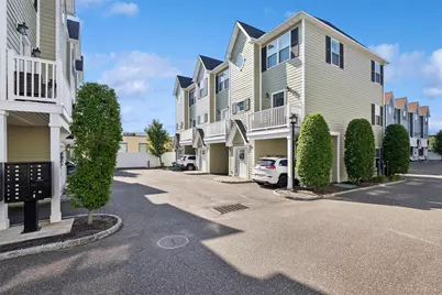 10 Hearthstone Court, Farmingdale, NY 11735 - Photo 1