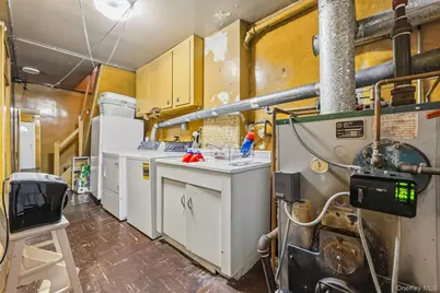 2324 Westervelt Avenue, Bronx, NY 10469 - Photo 30