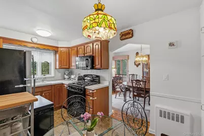 2324 Westervelt Avenue, Bronx, NY 10469 - Photo 16