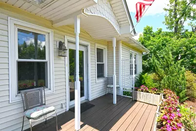 38 Roosevelt Avenue, Sayville, NY 11782 - Photo 4