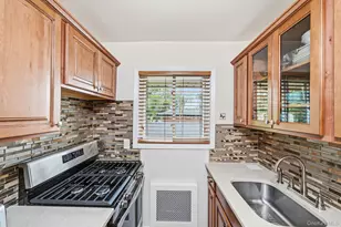 172 Edmunton, North Babylon, NY 11703 - Photo 8