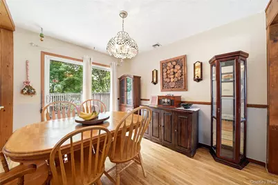 100 Harrisburg Street, Bay Shore, NY 11706 - Photo 8