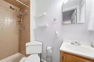 100 Harrisburg St, Bay Shore, NY 11706 - Photo 28