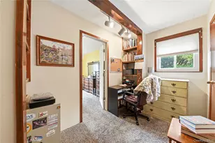 100 Harrisburg St, Bay Shore, NY 11706 - Photo 16