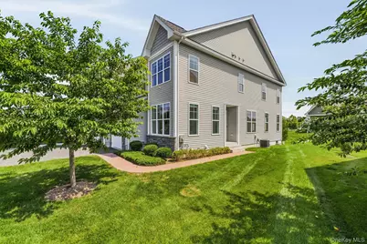 12 Fenton Way, Hopewell Junction, NY 12533 - Photo 4