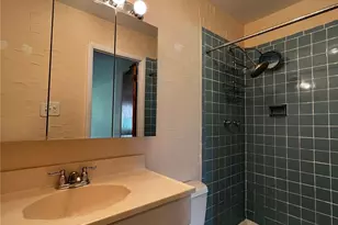 31-44 29th St, Astoria, NY 11106 - Photo 10