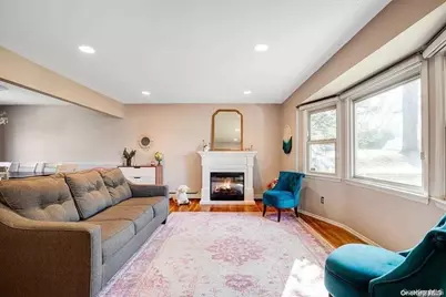 254 Haypath Road, Old Bethpage, NY 11804 - Photo 10