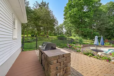 185 Rombout Road, Pleasant Valley, NY 12569 - Photo 10