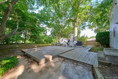 12 Goeller Avenue, Huntington Station, NY 11746 - Photo 34