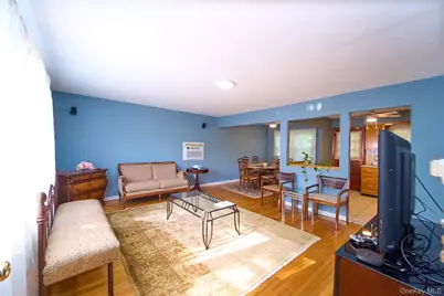 12 Goeller Avenue, Huntington Station, NY 11746 - Photo 2