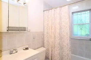 12 Goeller Ave, Huntington Station, NY 11746 - Photo 10