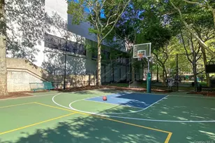 330 E 33rd St, New York, NY 10016 - Photo 6