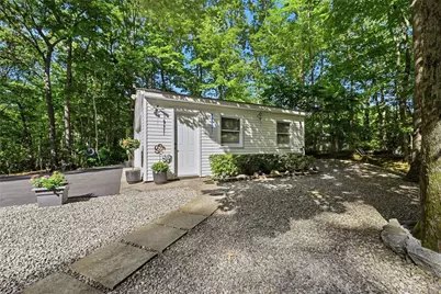 25 Valley Circle, Miller Place, NY 11764 - Photo 28