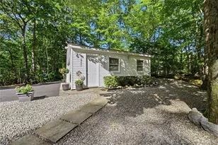 25 Valley Cir, Miller Place, NY 11764 - Photo 28